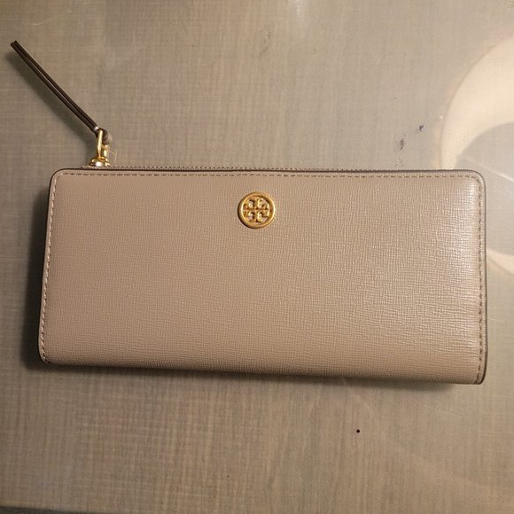 *SOLD* New with tags Tory Burch ROBINSON ZIP SLIM WALLE - Picture 2 of 16